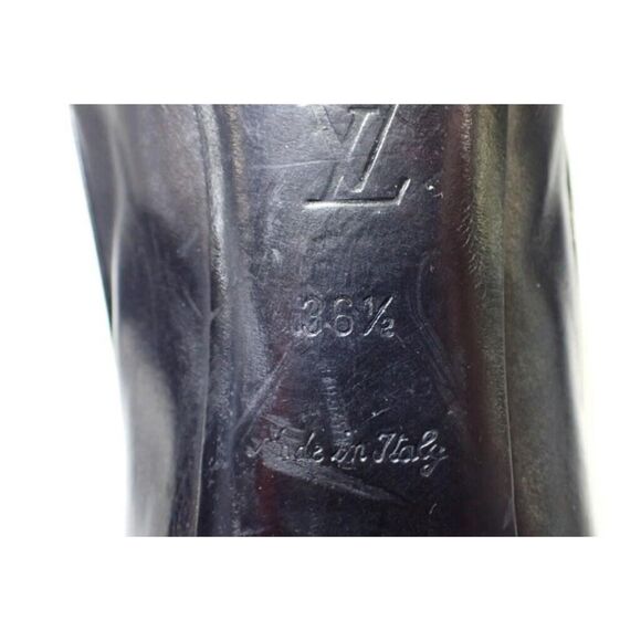 Louis Vuitton Black Leather Pumps - Picture 5 of 5